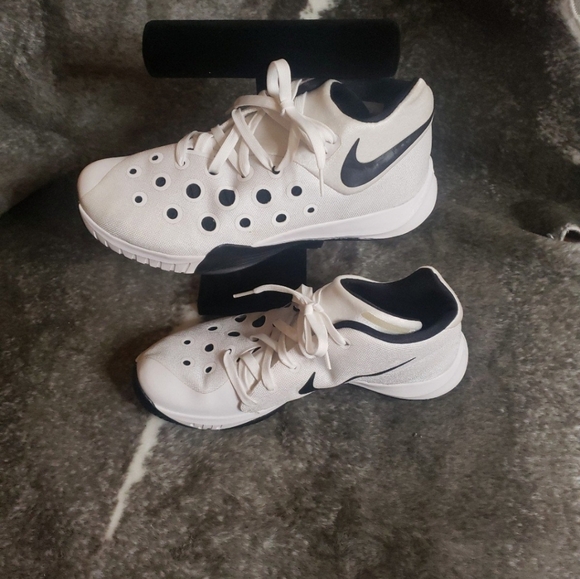 Zoom - Picture 6 of 7